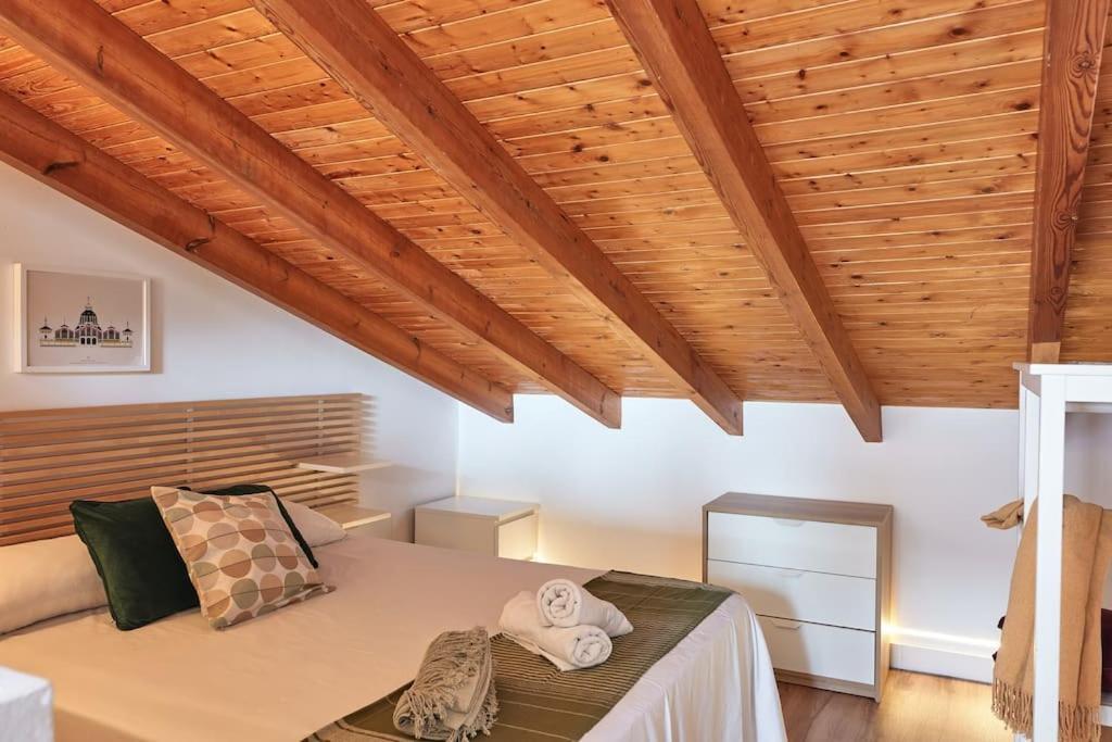 Appartamento Sunny Cozy Penthouse With A Terrace At Plaza Del Carmen Valenza Esterno foto