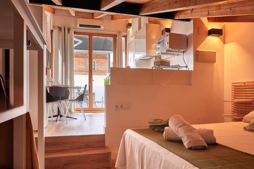 Appartamento Sunny Cozy Penthouse With A Terrace At Plaza Del Carmen Valenza Esterno foto